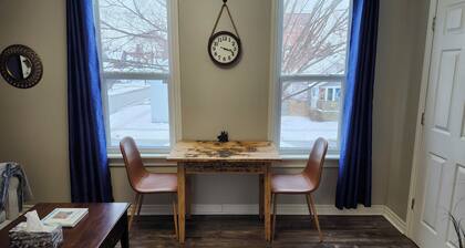 Cozy home near downtown, beaches, parks, Lake Huron and the St. Clair River