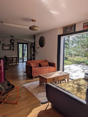 Table tennis, books - House in the heart of nature with large swimming pool, ideal for families. (Callian)