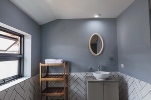 Comfort Apartment | Bathroom - San Pedro Apartments (Cusco)