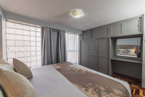 Deluxe Apartment | 3 bedrooms, free WiFi