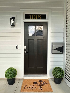 Exterior detail - Dreamland in the Brooklyn Arts District (Wilmington)