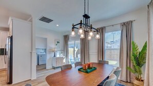 Dining - Dreamland in the Brooklyn Arts District (Wilmington)