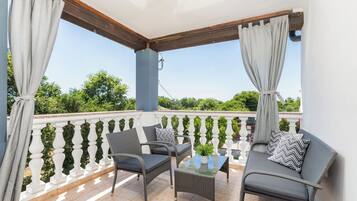 Classic-Doppelzimmer, Blick auf den Innenhof | Terrasse/Patio