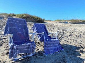 Beach nearby, sun-loungers, beach towels - Private Home-Sleeps 10-quick walk to beach (St. Augustine)