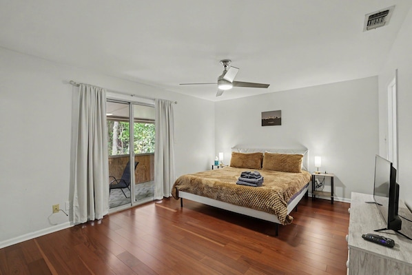 3 bedrooms, free WiFi, bed sheets