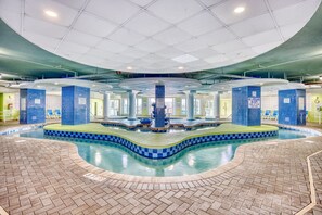 Piscine couverte, piscine extérieure