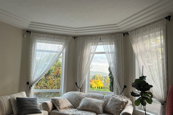 Una Smart TV, una chimenea