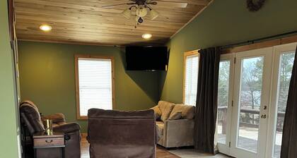 Charming 1-bedroom house in Paris, TN.