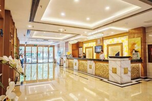 Lobby - Chengdu Eight Treasures Hotel(Kuanzhai Alley Luomashi Subway Station) (Chengdu)