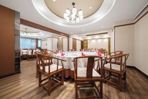 Restaurant - Chengdu Eight Treasures Hotel(Kuanzhai Alley Luomashi Subway Station) (Chengdu)