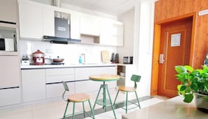 Private kitchen - Chengdu Eight Treasures Hotel(Kuanzhai Alley Luomashi Subway Station) (Chengdu)