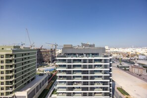 Exterior - Mood 22 - Deluxe Loft Studio: Chic & Cozy Retreat (Jumeirah Garden City)