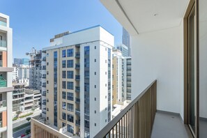 Property grounds - Mood 45 - One Bed: Unique & Chic (Jumeirah Garden City)