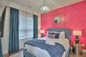4 bedrooms, desk, iron/ironing board, travel cot