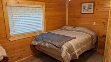 3 bedrooms, desk, iron/ironing board, WiFi