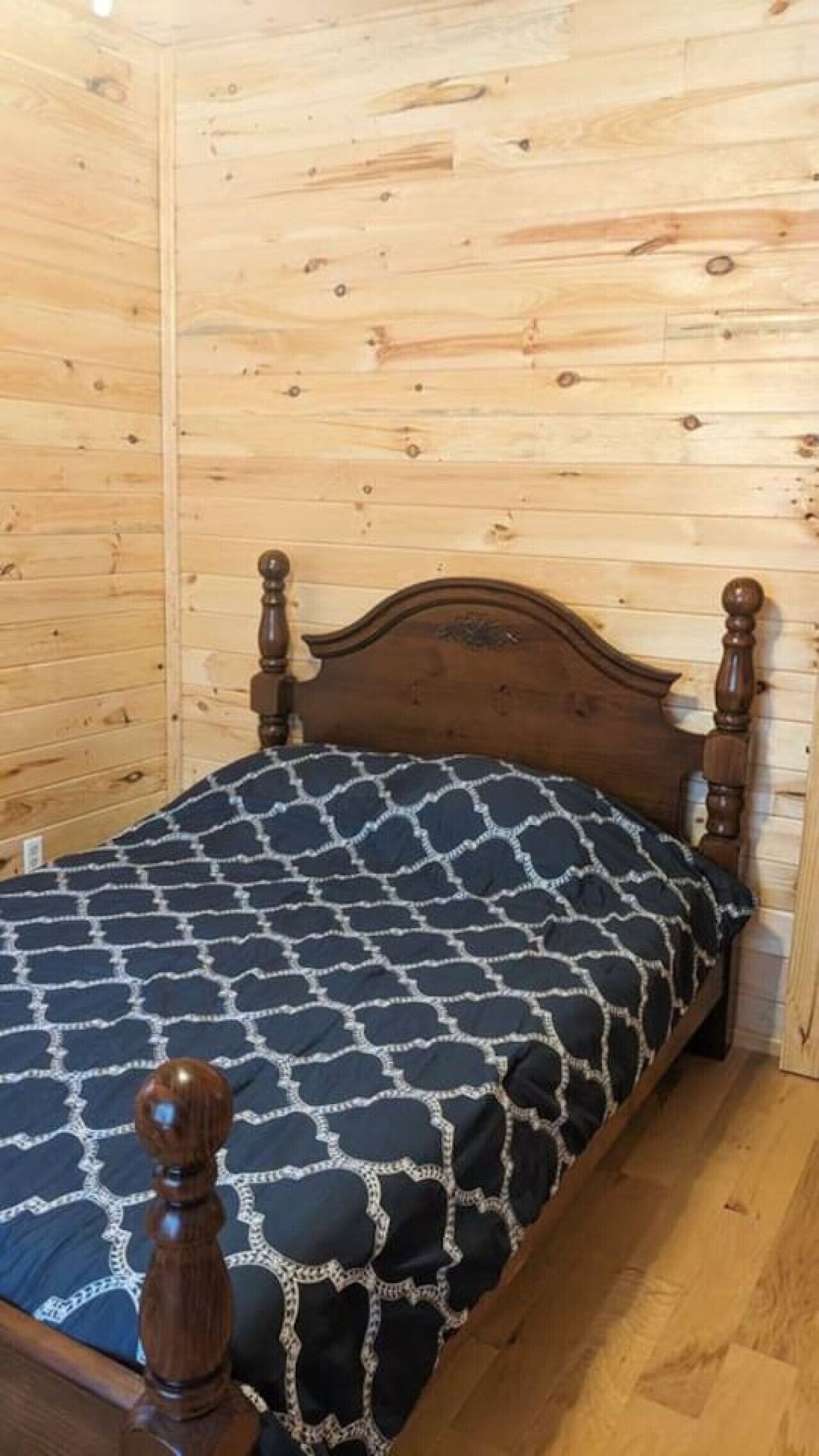 3 soverom, skrivebord, strykejern/-brett og wi-fi