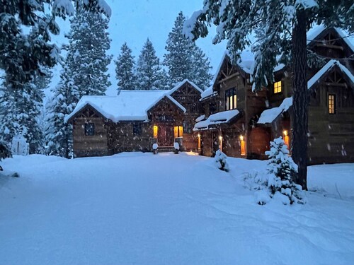 Suncadia-luxury 4bd ensuite spa retreat & on-site EV charger on Prospector 13. A