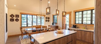 Suncadia Serenity on 13 Villa with ev charger
