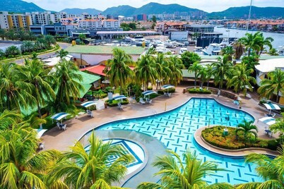 Aqua Vi Marina Hotel & Suites