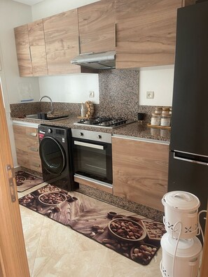 Private kitchen - Lux apartment residence Ketani Bouznika with swimming pool 5 min bouznika beach (BOUZNIKA)