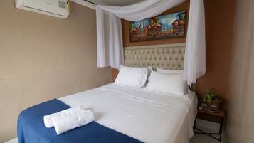 Quarto duplo, 1 cama King | Wi-Fi de cortesia