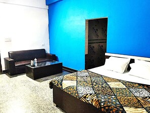 Soundproofing, free WiFi - Hotel Radhey inn (Kanpur)