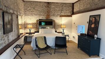 1 habitación, tabla de planchar con plancha, wifi gratis y ropa de cama