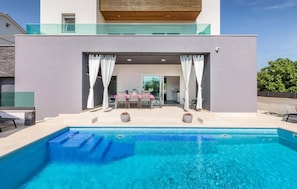 Piscine extérieure