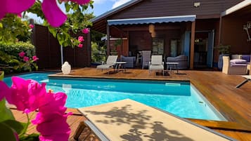 Outdoor pool, pool loungers