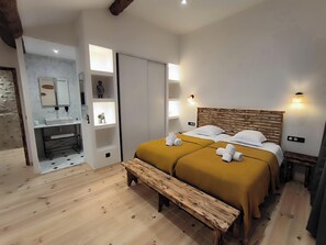 3 bedrooms, free WiFi, bed sheets - Villa Blanche Domaine de la Tapie de Bouchet - in the Camargue (Arles)