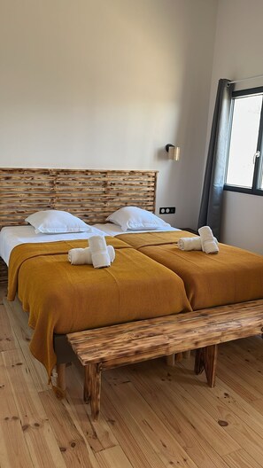 3 bedrooms, free WiFi, bed sheets - Villa Blanche Domaine de la Tapie de Bouchet - in the Camargue (Arles)