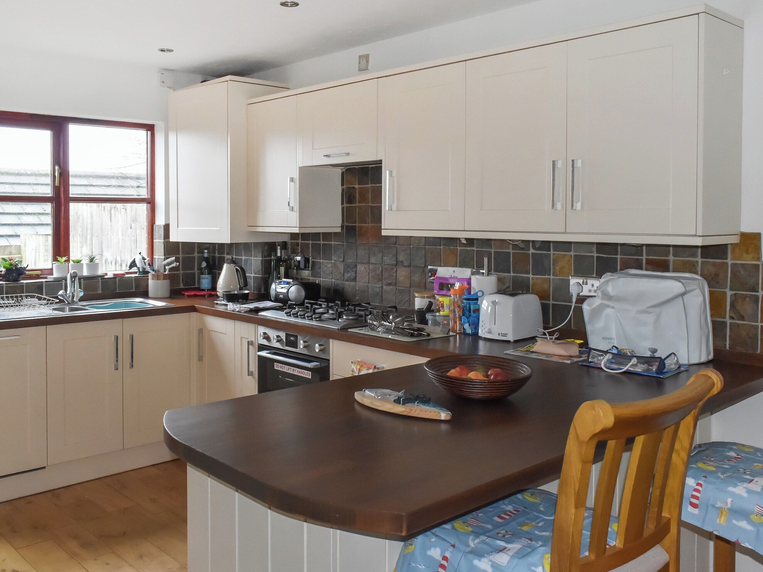 Cookware/dishes/utensils