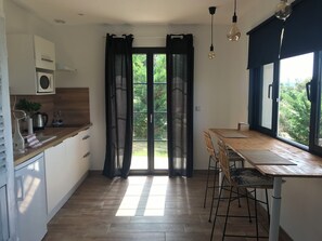 Mikrobølgeovn og kokeplater