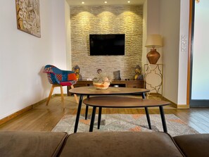 Family Villa, 3 Bedrooms, Private Pool, Pool View | Living area | 150-cm flat-screen TV with cable channels - Villa Bois&Prestige 3C (Saint-Francois)