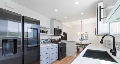 La Jolla Stay w/ Firepit & Walk to Beach Arenas