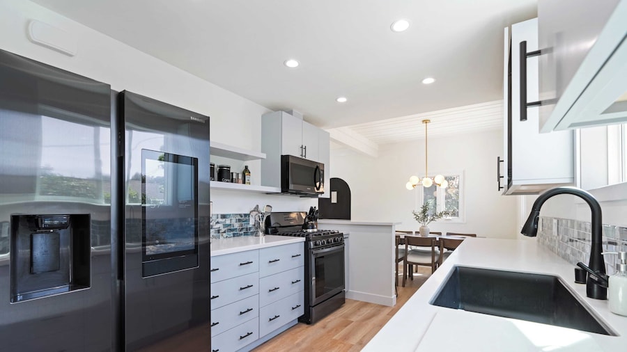 La Jolla Stay w/ Firepit & Walk to Beach Arenas