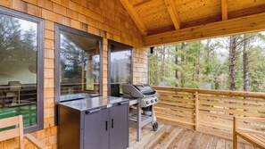 Interior - Rustic Arch Cape Getaway w/ Vibrant Interior Walk to the Beach Cape Wonder (Arch Cape)