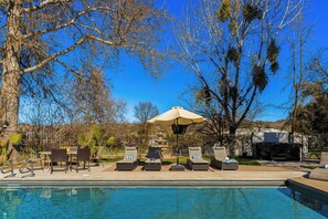 Interior - Victorian Manor In Paso Robles Wine Country + Pool, Hot Tub, Firepit, Tennis Court Sleeps 28 (Paso Robles)