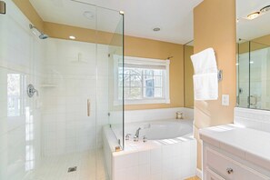 House (1 Bedroom) | Interior - Victorian Manor In Paso Robles Wine Country + Pool, Hot Tub, Firepit, Tennis Court Sleeps 28 (Paso Robles)