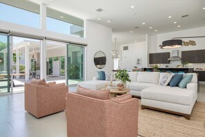 House (1 Bedroom) | Interior