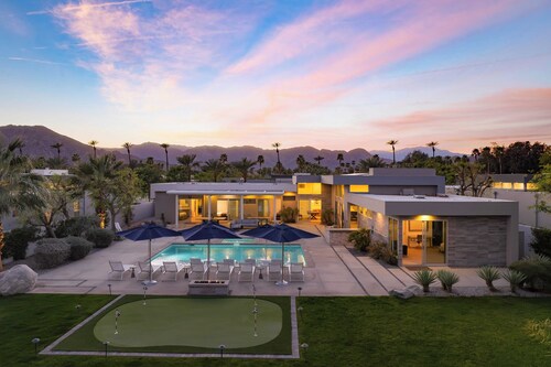 Sleeps 28! 2 Luxe Villas w/ Pool & Putting Green Polo Villas Nova by Avantstay