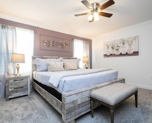 4 bedrooms, iron/ironing board, WiFi, bed sheets