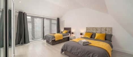 3 bedrooms, iron/ironing board, travel crib, WiFi