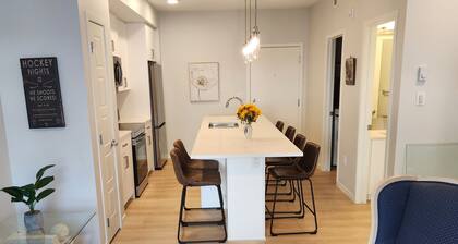 New Condo! New furnishings! Spruce Meadows, South Calgary Health Center close!