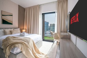 2 soverom, skrivebord, strykejern/-brett og wi-fi (inkludert)