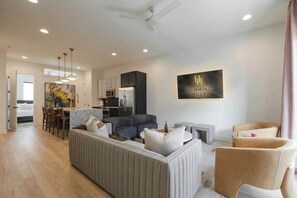Smart TV, offices