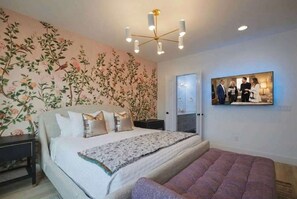 4 bedrooms, travel crib, WiFi, bed sheets