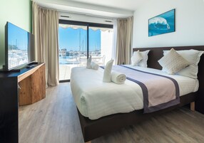 Caja de seguridad en la habitación, cortinas blackout y wifi gratis 