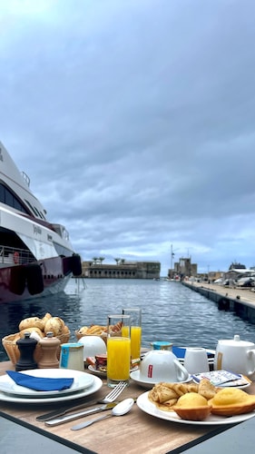 RESIDENCE CAP WINSTON