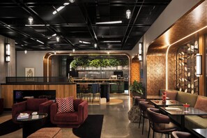 Restaurant - New Hotel Moxy Montreal Downtown (Montreal)
